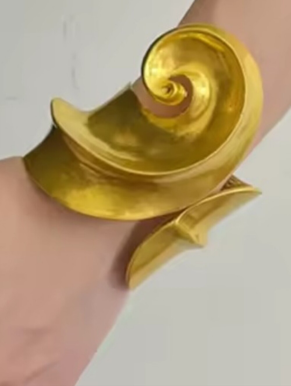 New! Modern Gold Spiral Vortex Cuff Bracelet • NWOT 1075